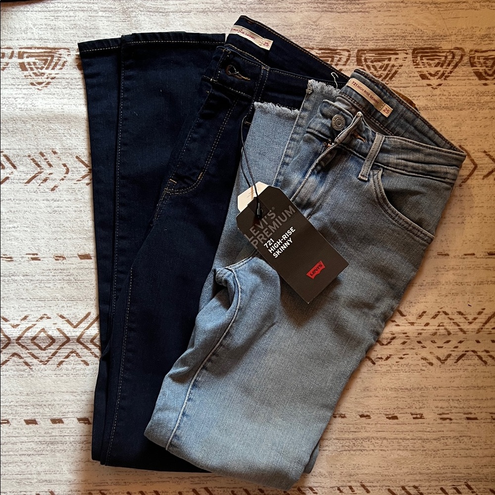 Bundle of 2  Levi's Premium Women's High-Rise Skinny Jeans - Navy